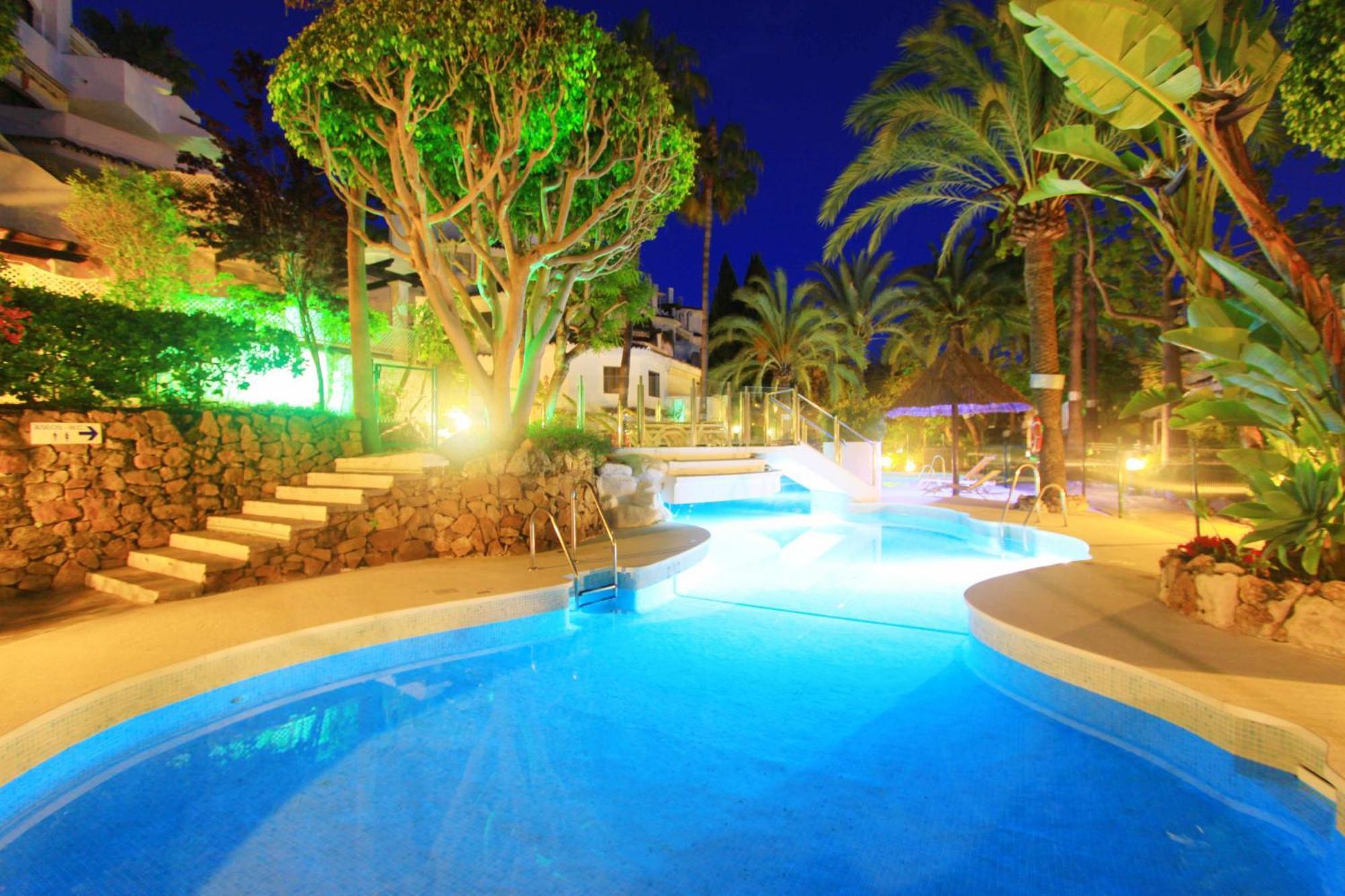 1108 Beachfront 2 Apartments With Roofterrace 80Mtrgt Beach 3 Pools Marbella Kültér fotó